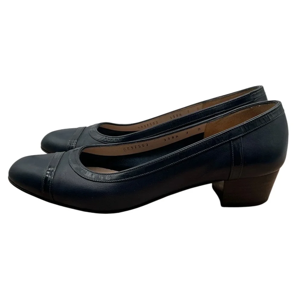 Salvatore Ferragamo‎ Navy Blue Leather Block Heel Pumps 338R Women Size 7 B